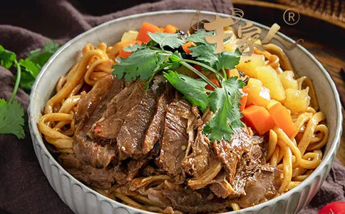 牛家人香辣牛肉面