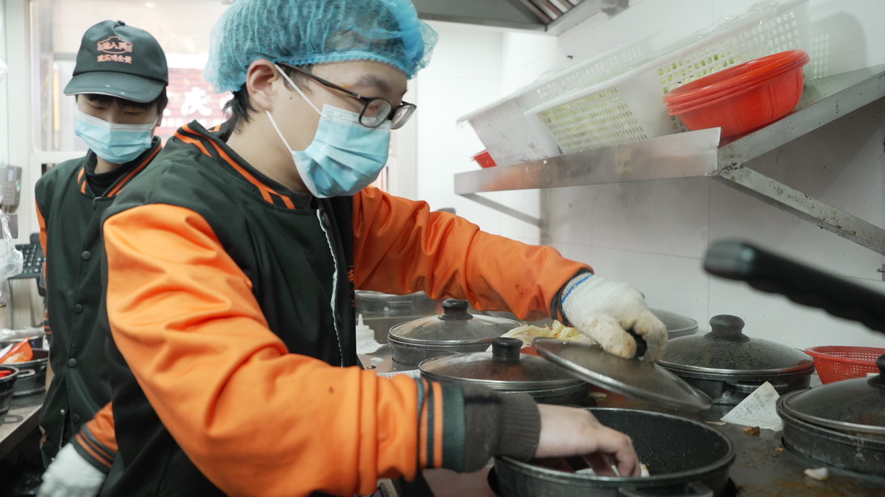 大学城开渝八两鸡公煲赚钱吗