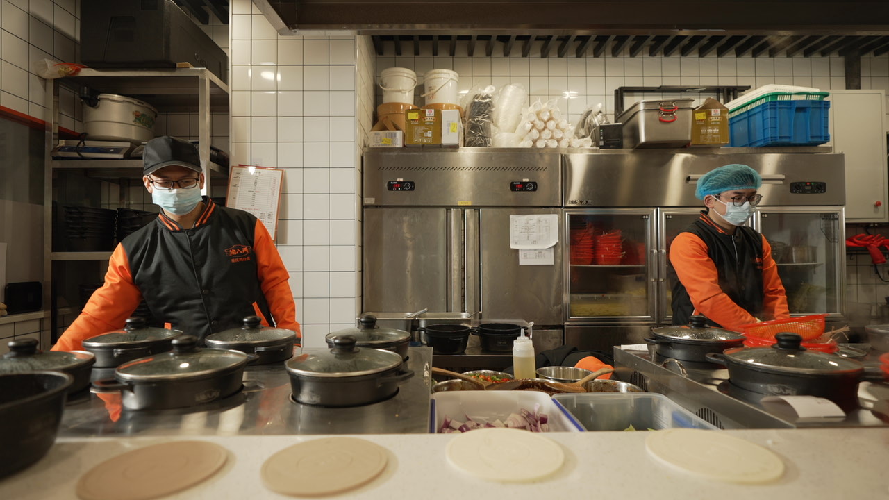 上海渝八两鸡公煲加盟店