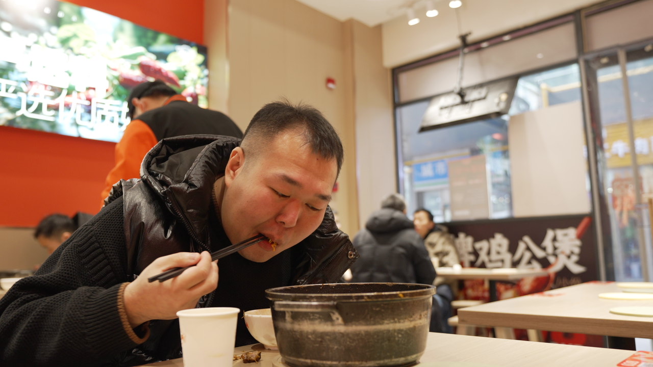 渝八两鸡公煲赚钱吗